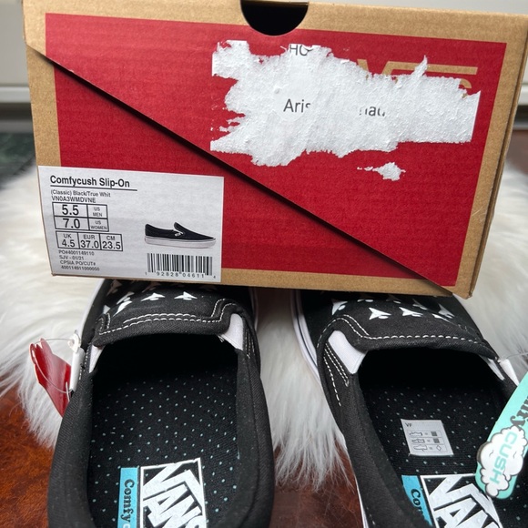 VANS Off the Wall Confucius slip On Classic Black/True Whit 7 Women 5.5 Men NIB - Picture 11 of 17